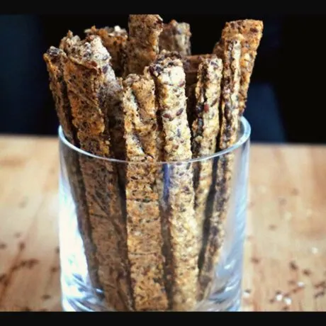 quinoa cracker sticks featured image