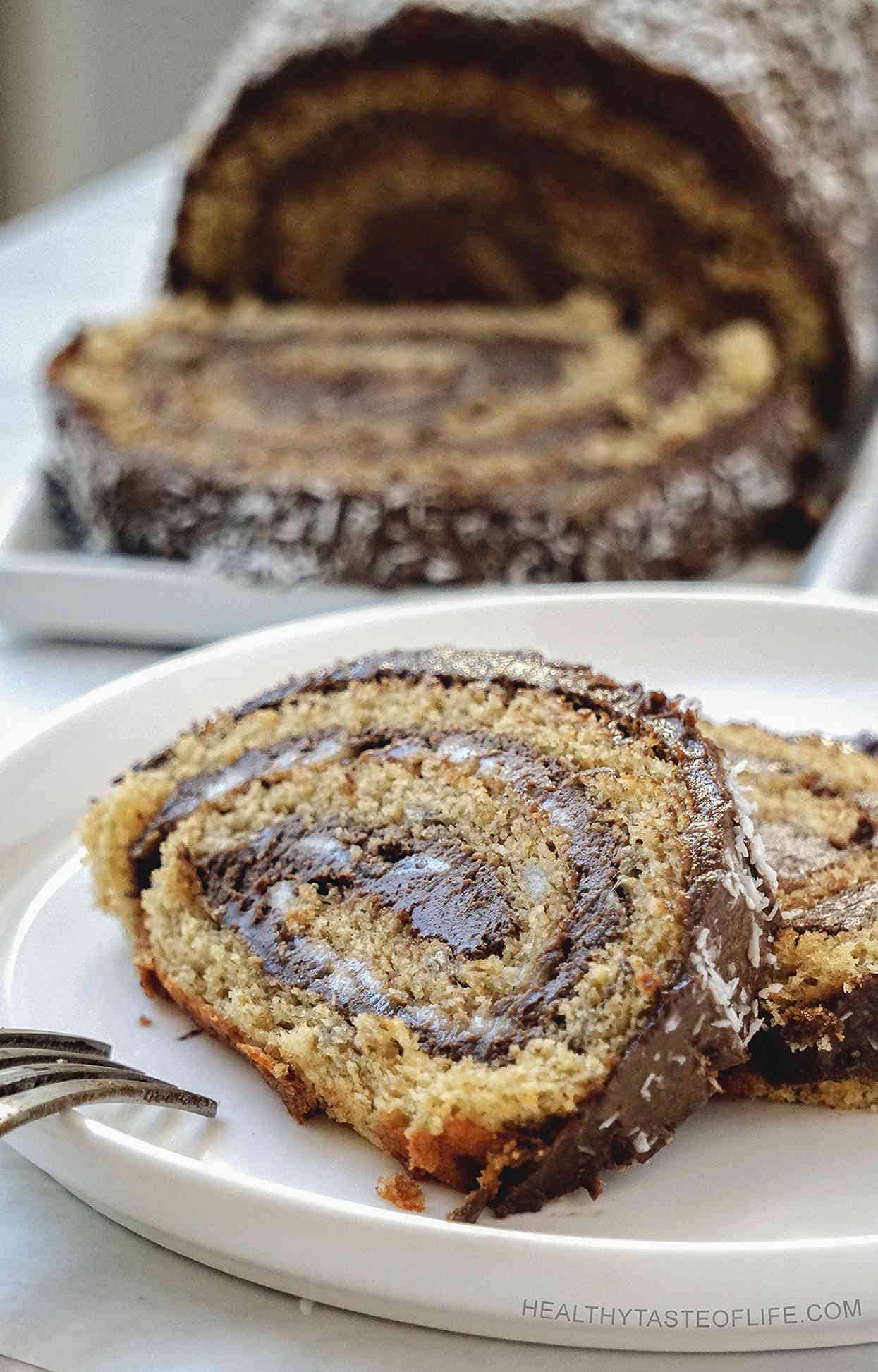 Gluten free Paleo Swiss roll - a delicious gluten and dairy free dessert that is also refined sugar free, grain free, paleo and kid friendly. 