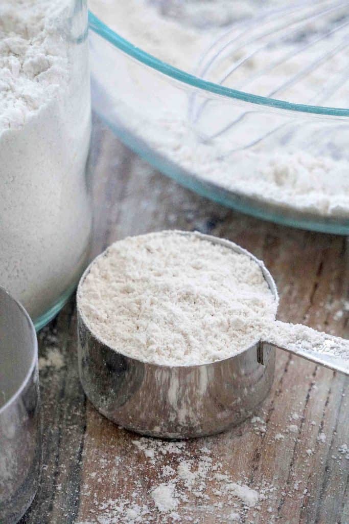 DIY Gluten Free Flour Blend / Mix Recipe - great for pastries, cake, muffins, crepes 