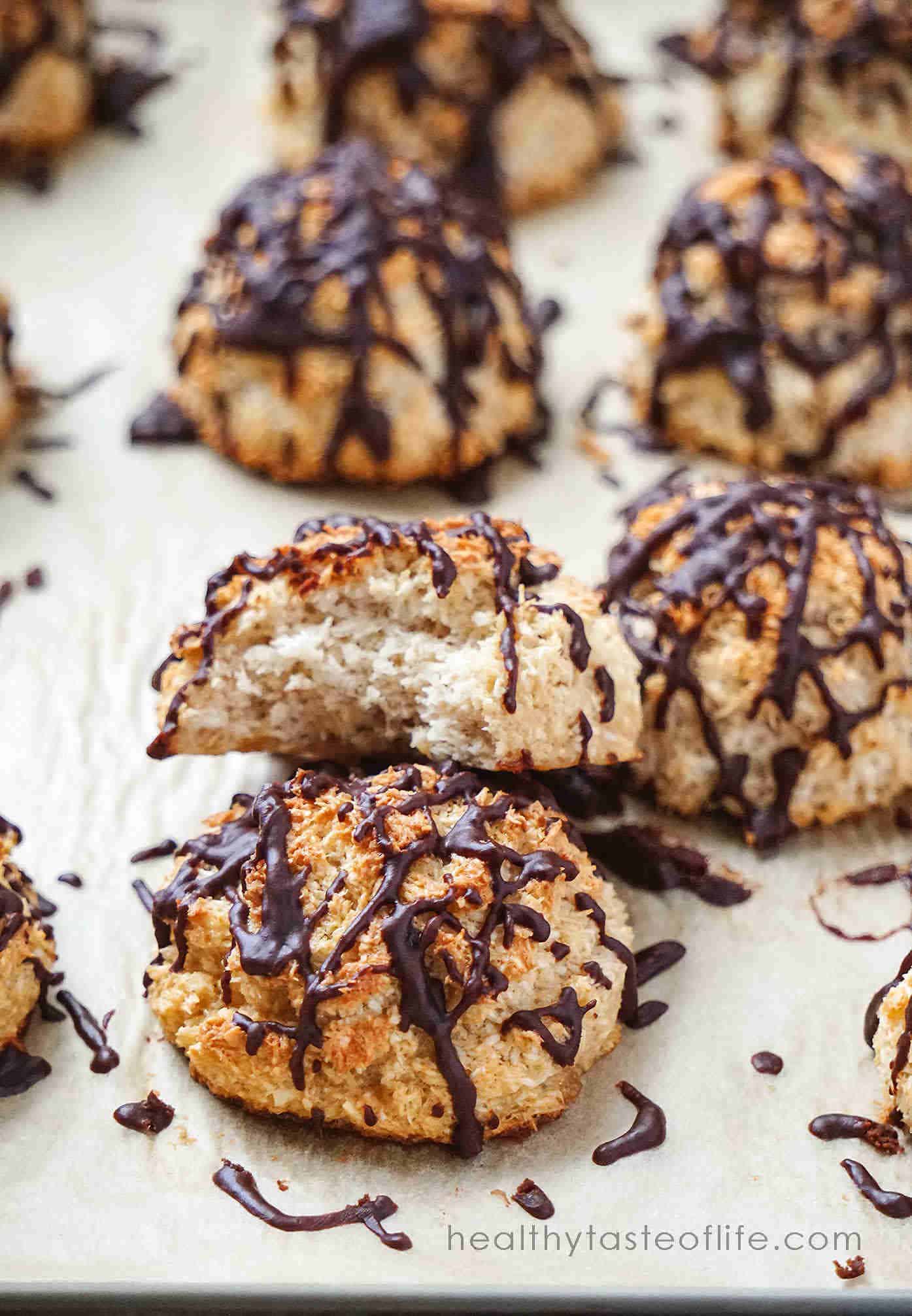 The best gluten free coconut macaroons recipe made with egg whites and without condensed milk.