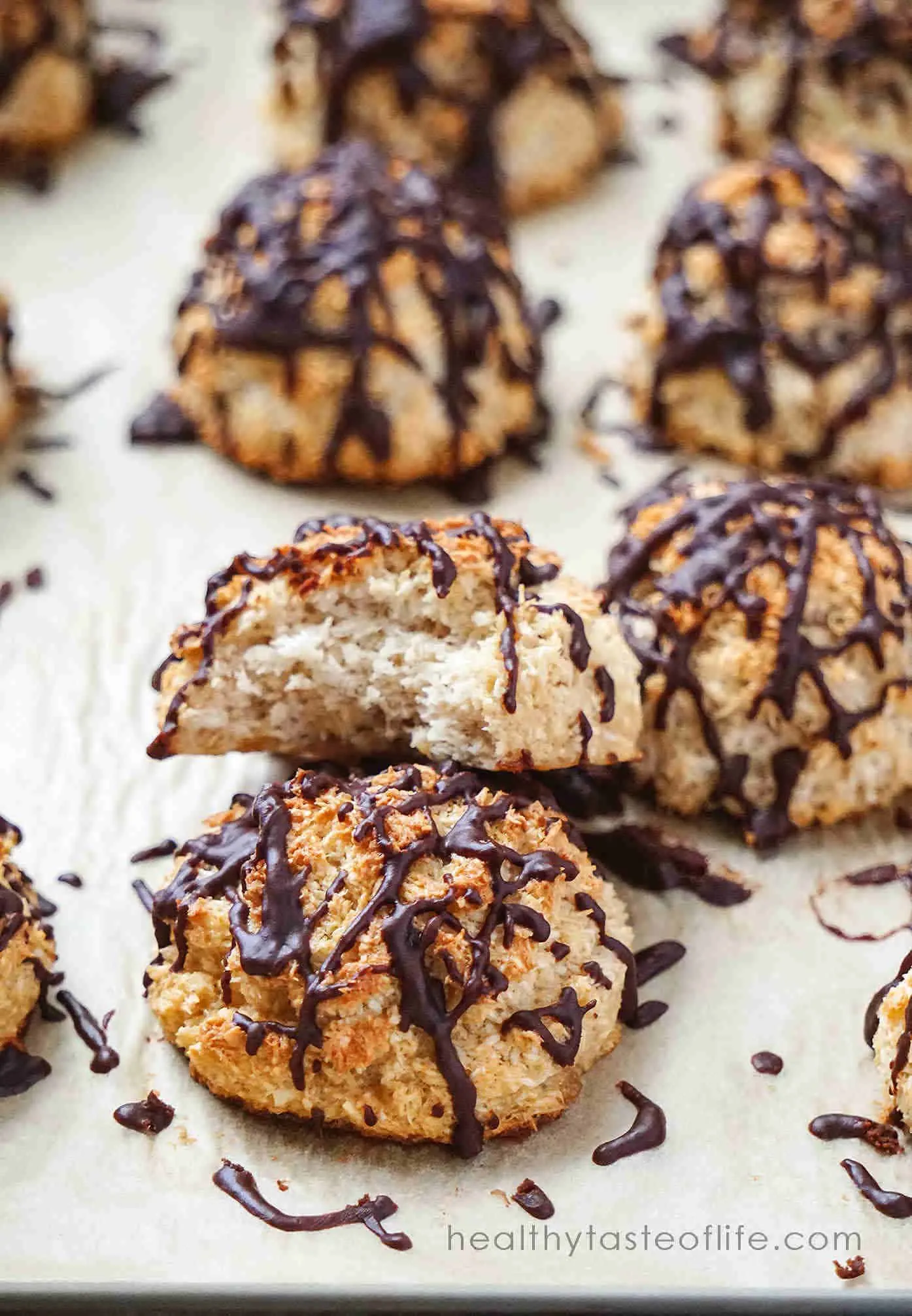 The best gluten free coconut macaroons recipe made with egg whites and without condensed milk (dairy free recipe).