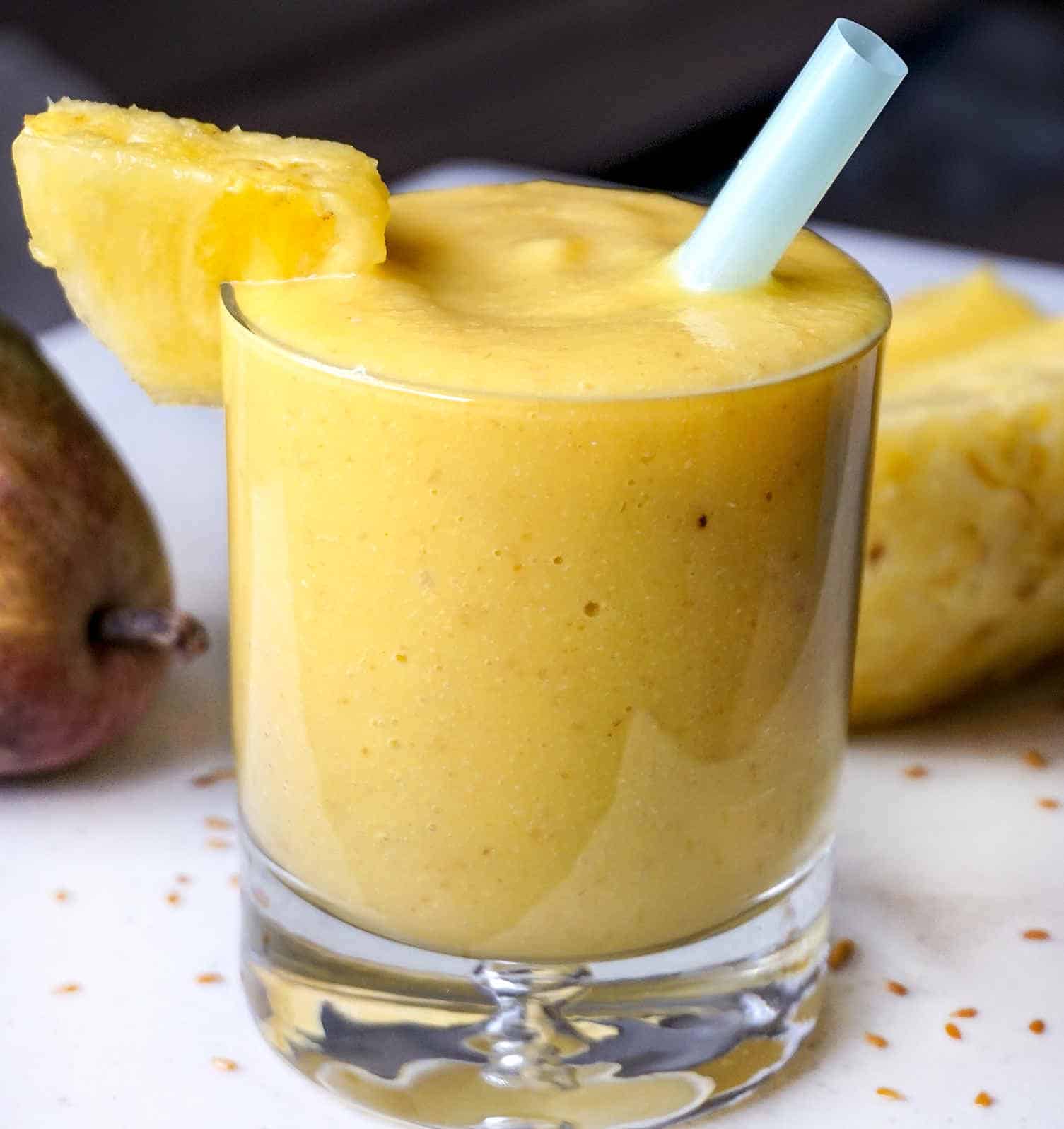 Healthy Anti-inflammatory Pineapple Smoothie Without Dairy.