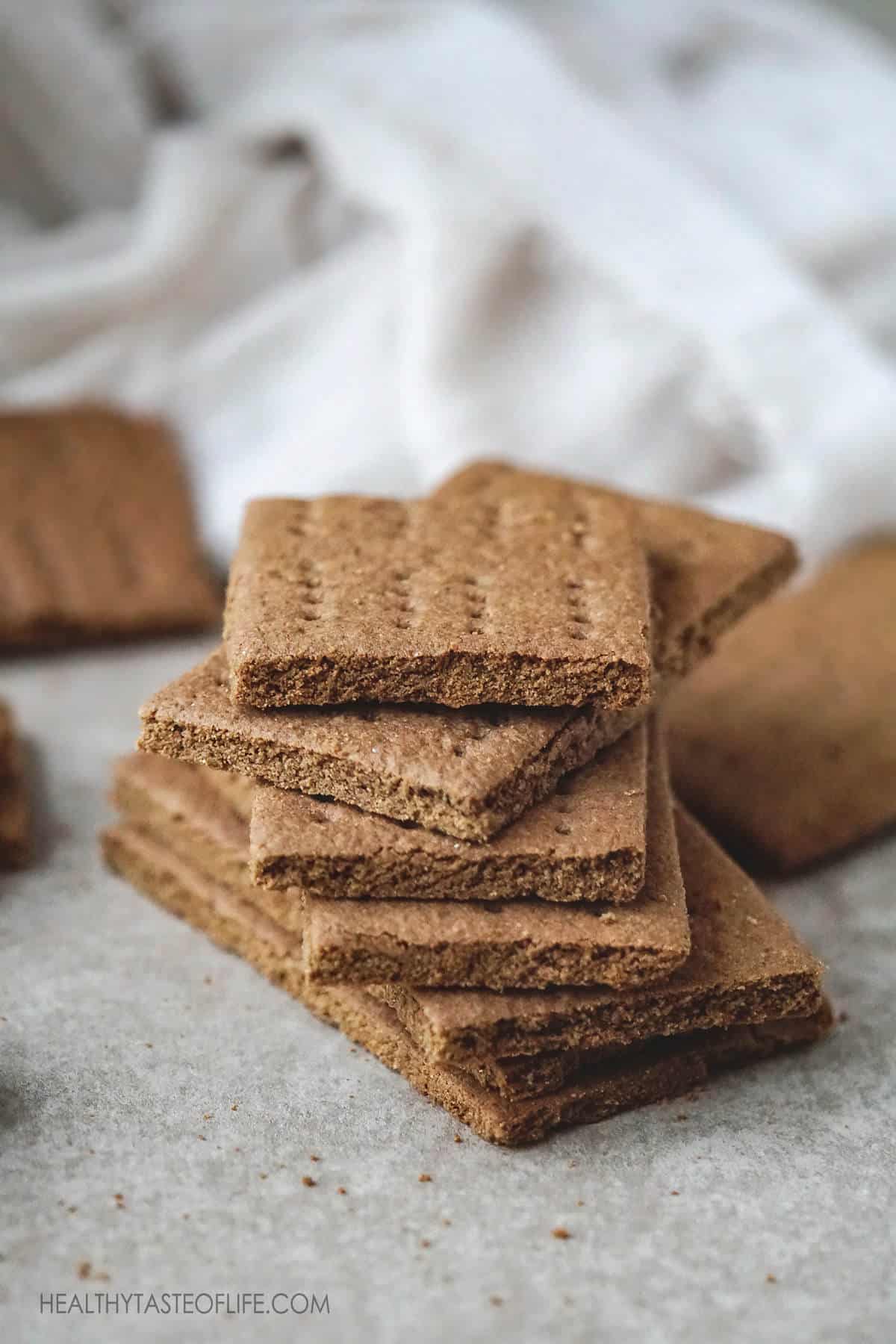 Healthy gluten free graham crackers – dairy free, soy free, egg free, refined sugar free gf graham crackers with cinnamon and maple flavor.