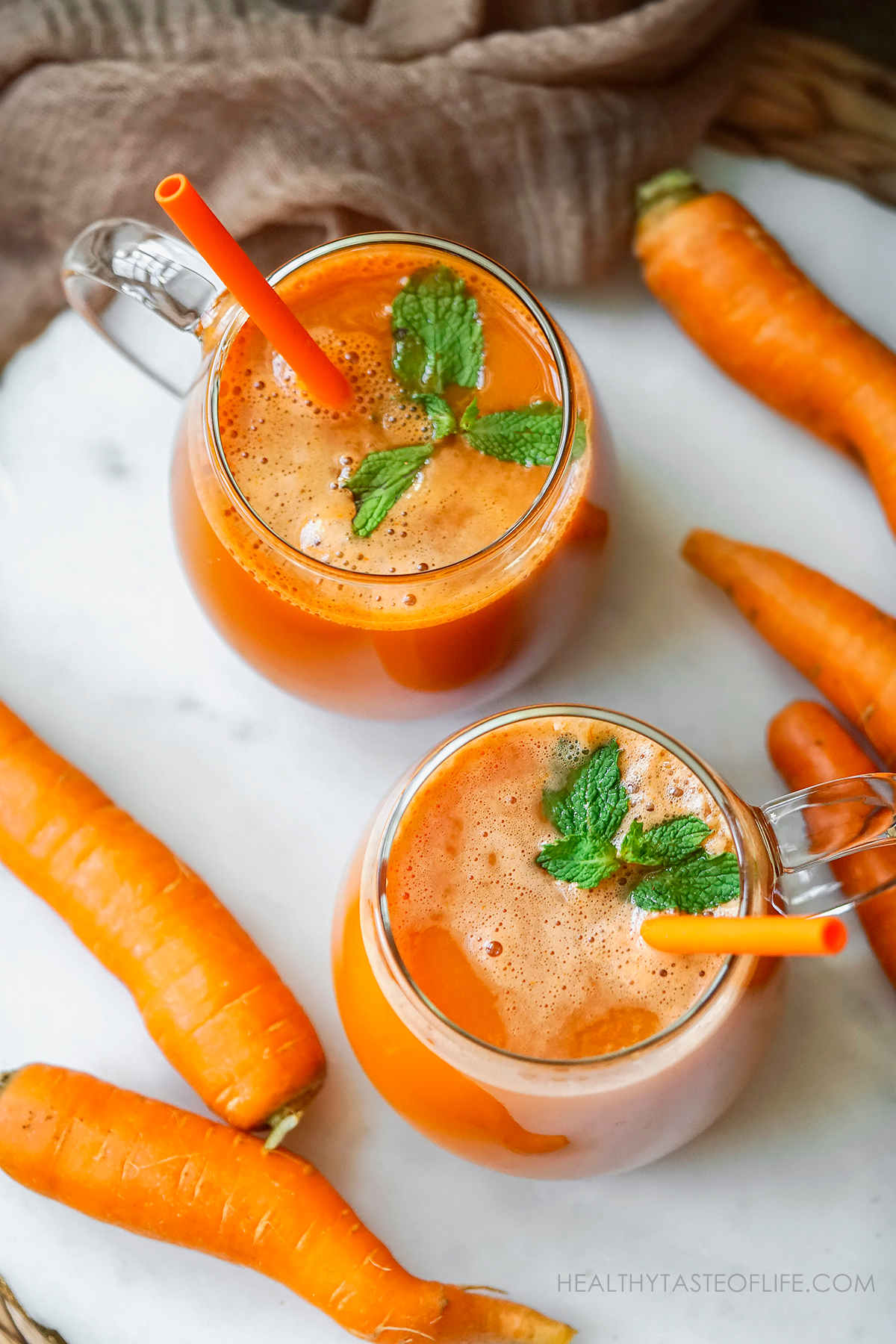 Carrots juice recipe and carrot juice blends.