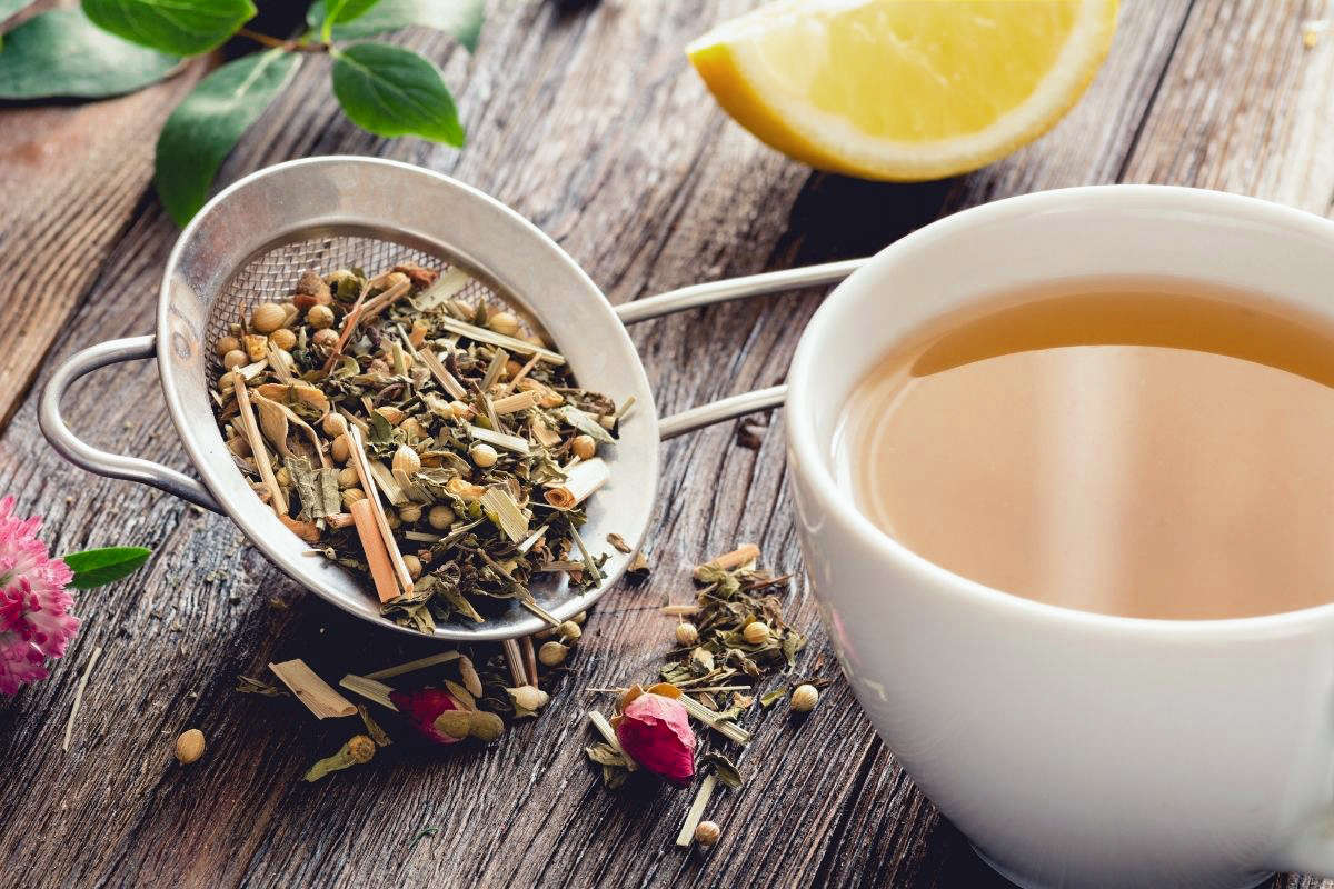 Best tea for period cramps, herbal tea for menstrual cramps.