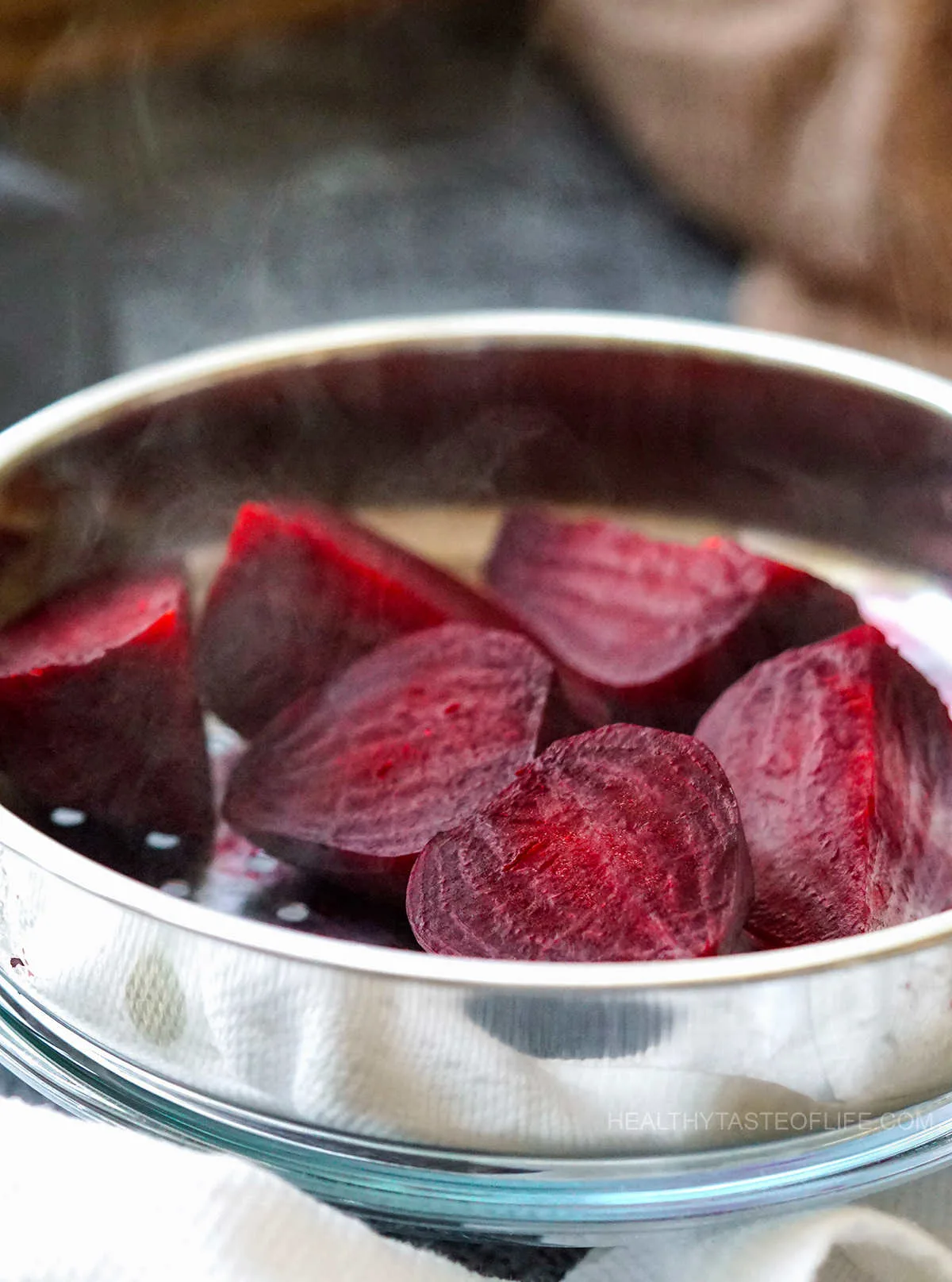 Steaming the beets (peeled and quartered).