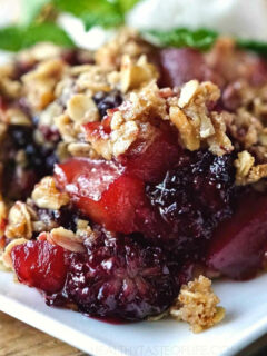 blackberry apple crumble featured