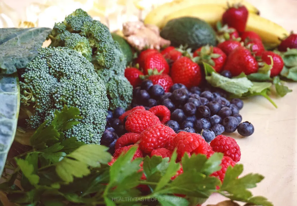 Greens, fruits and vegetables with low glycemic index.