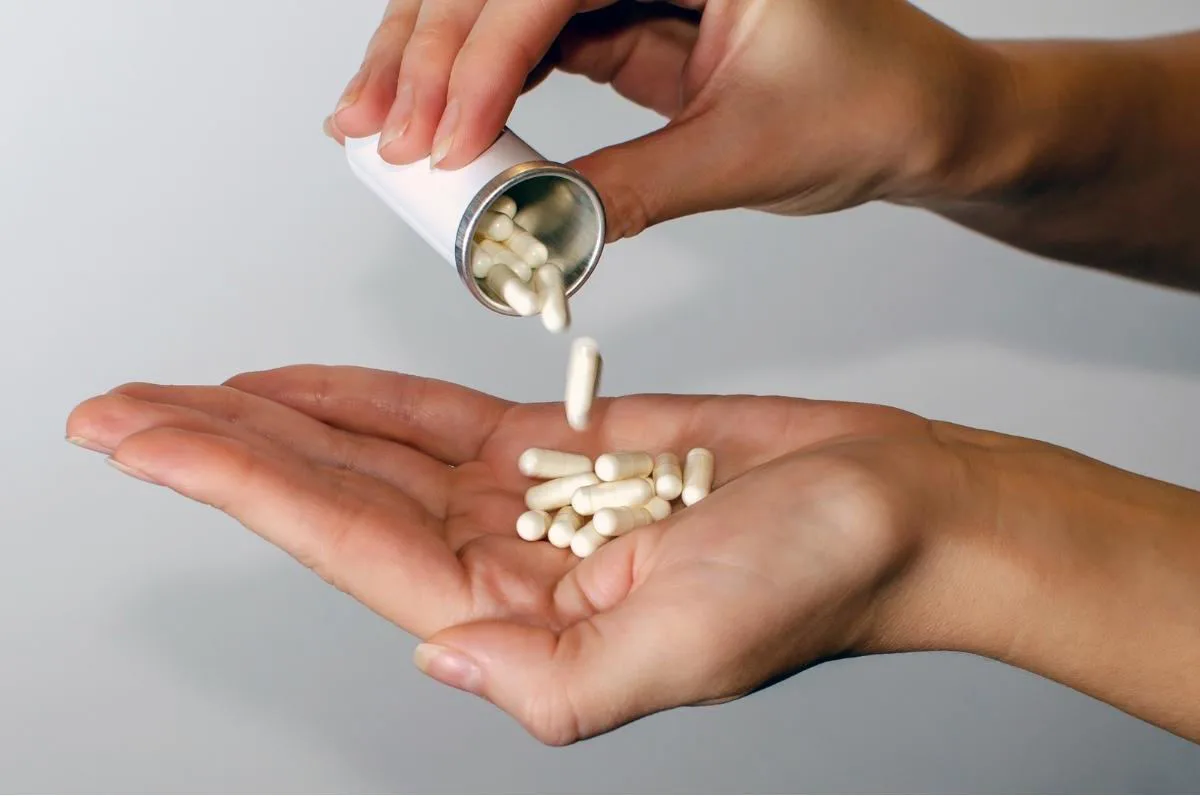 Source Small Plastic Ziplock Medicine Pill Capsule Storage