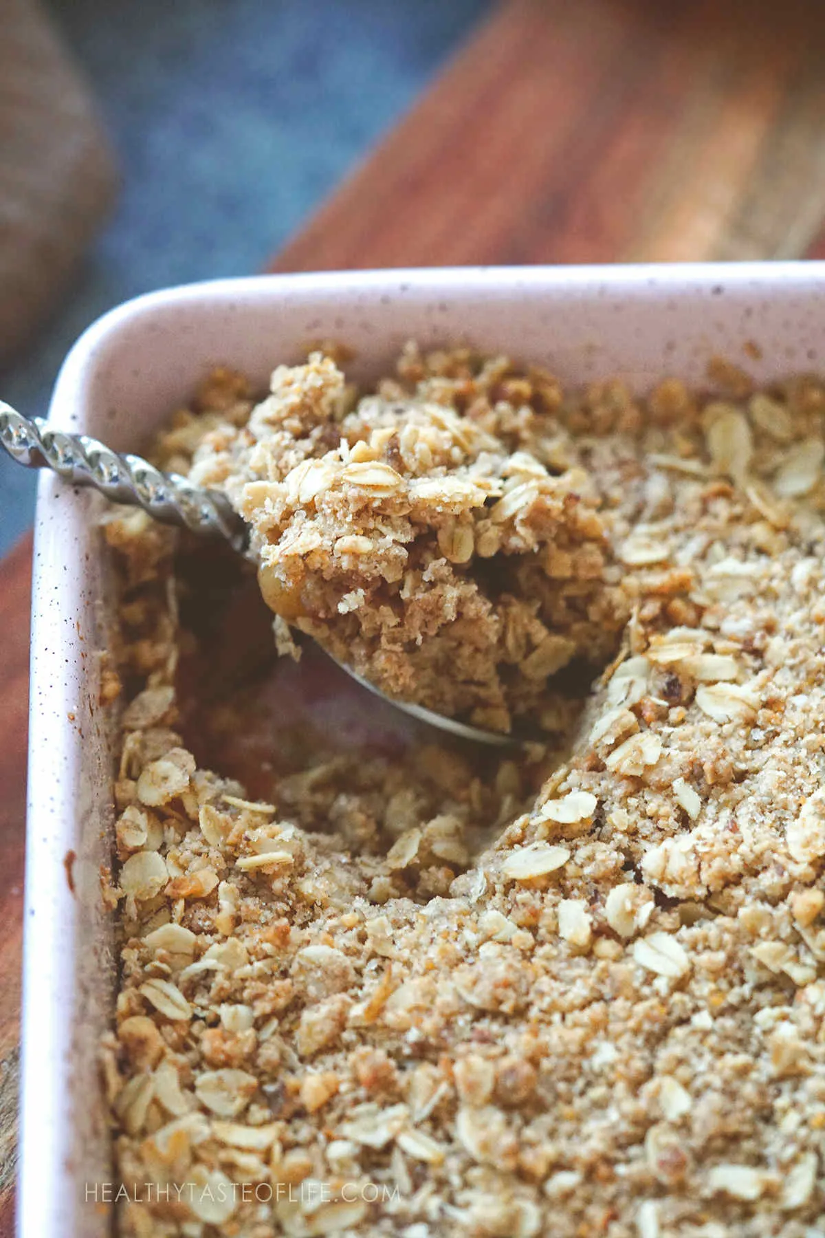 Oat crumble topping baked with apples.