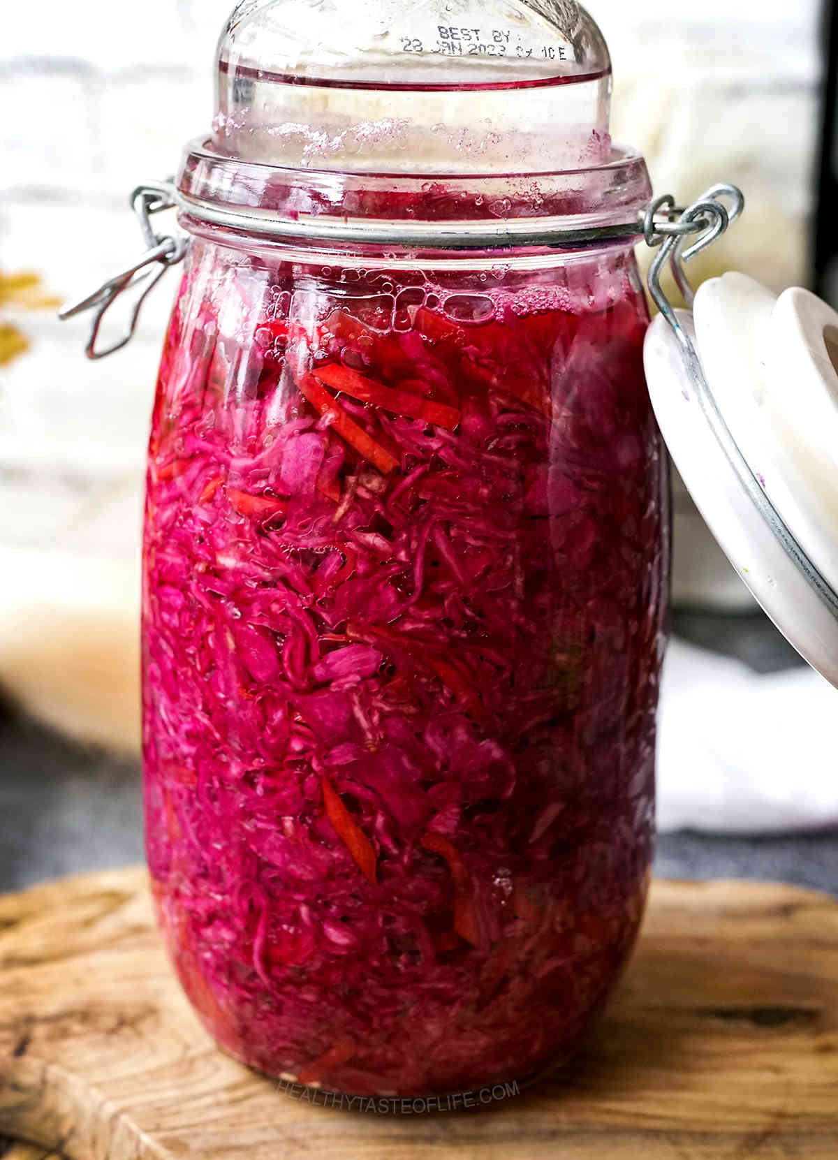 lacto-fermented red cabbage and carrot in a jar