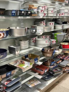 healthy safe non taxic bakeware, baking sheets and pans featured image